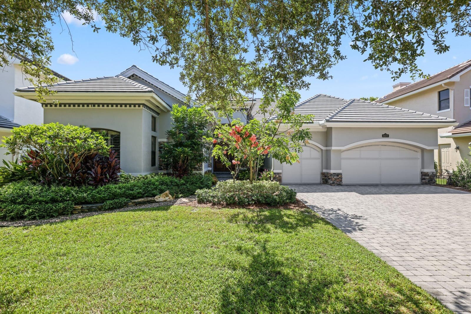 8977 Stone Pier Drive — photo 4