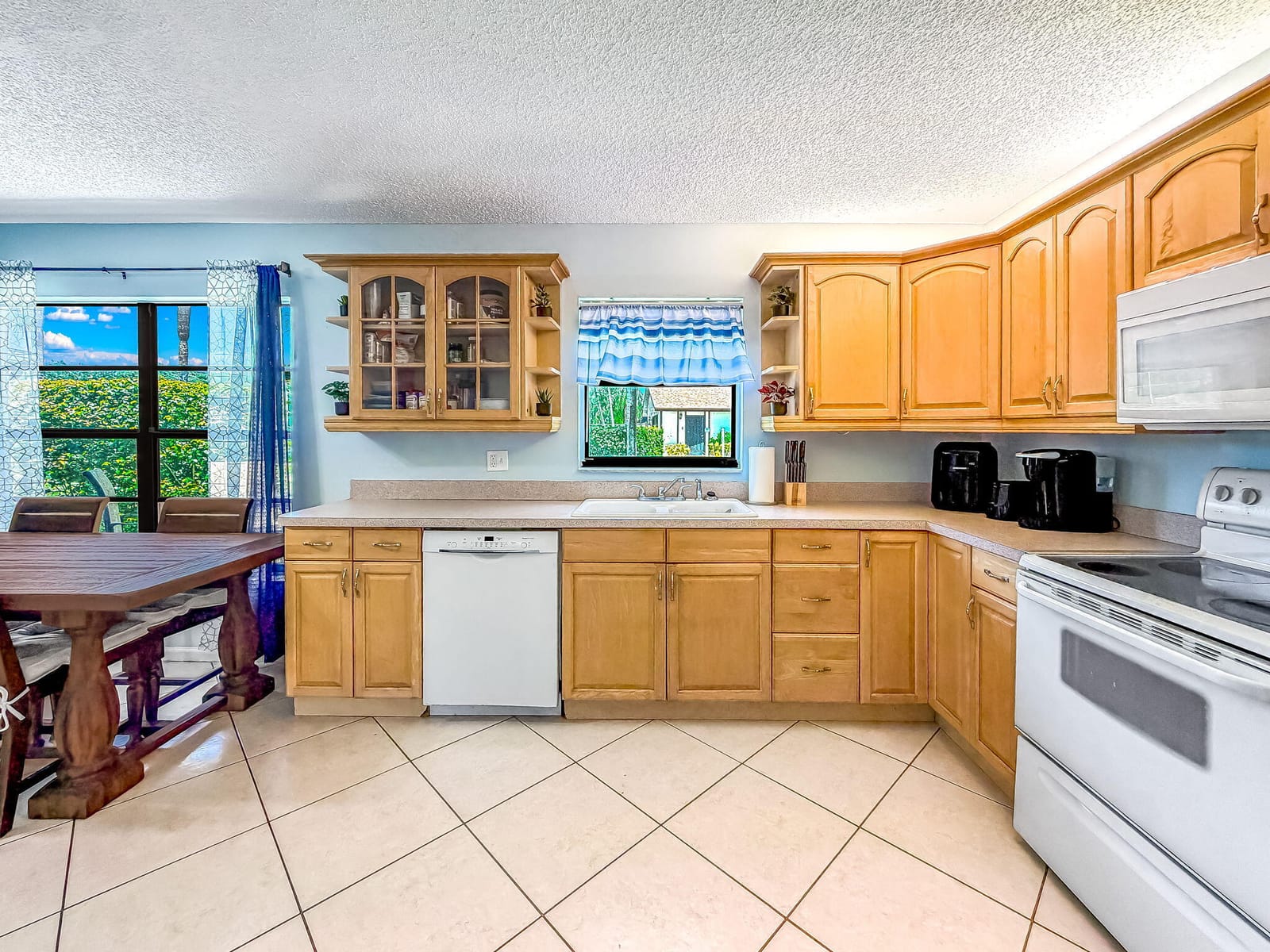 39 Vía De Casas Norte, Boynton Beach, FL 33426 photo 10