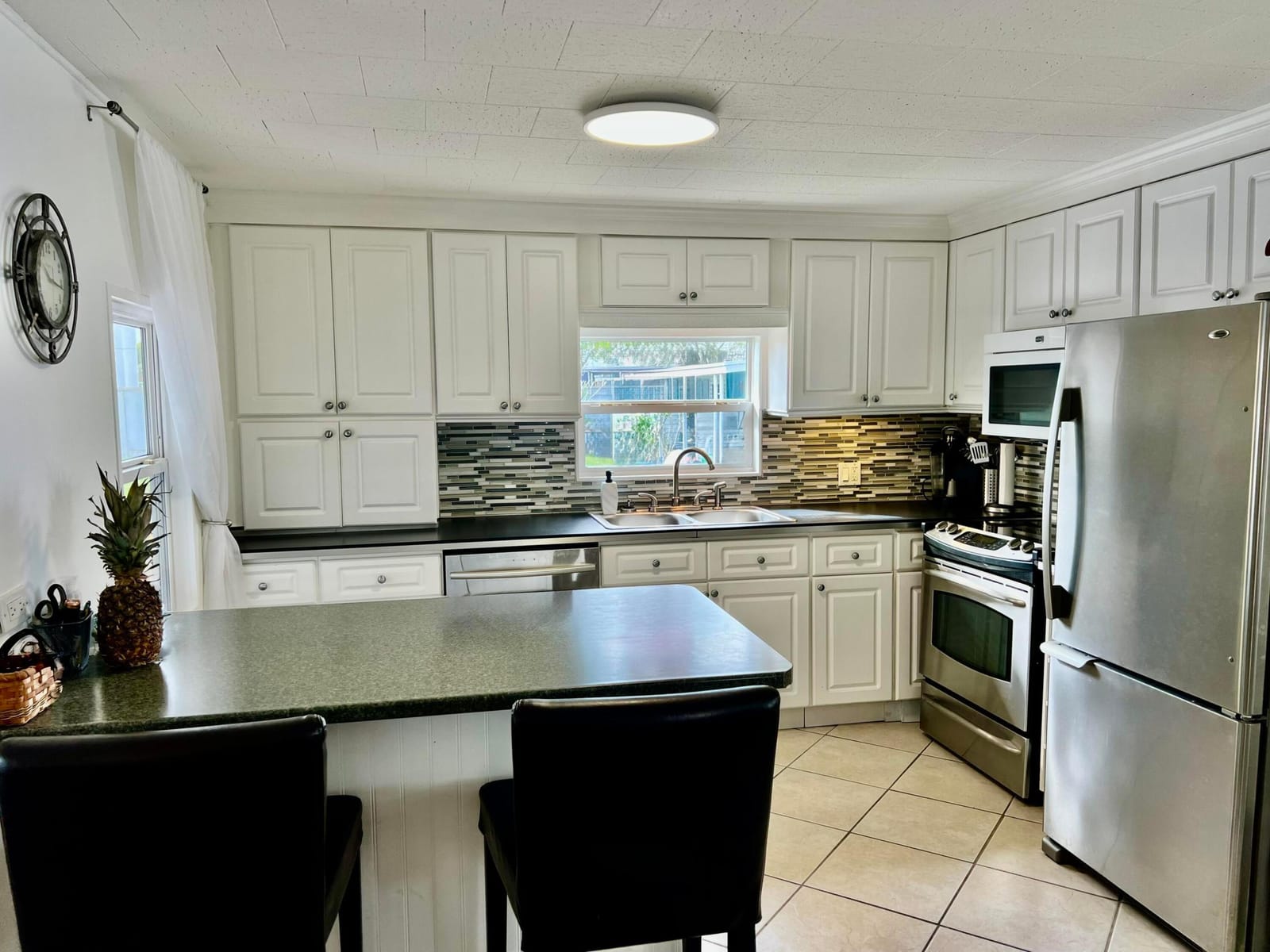 3225 South Street — photo 10