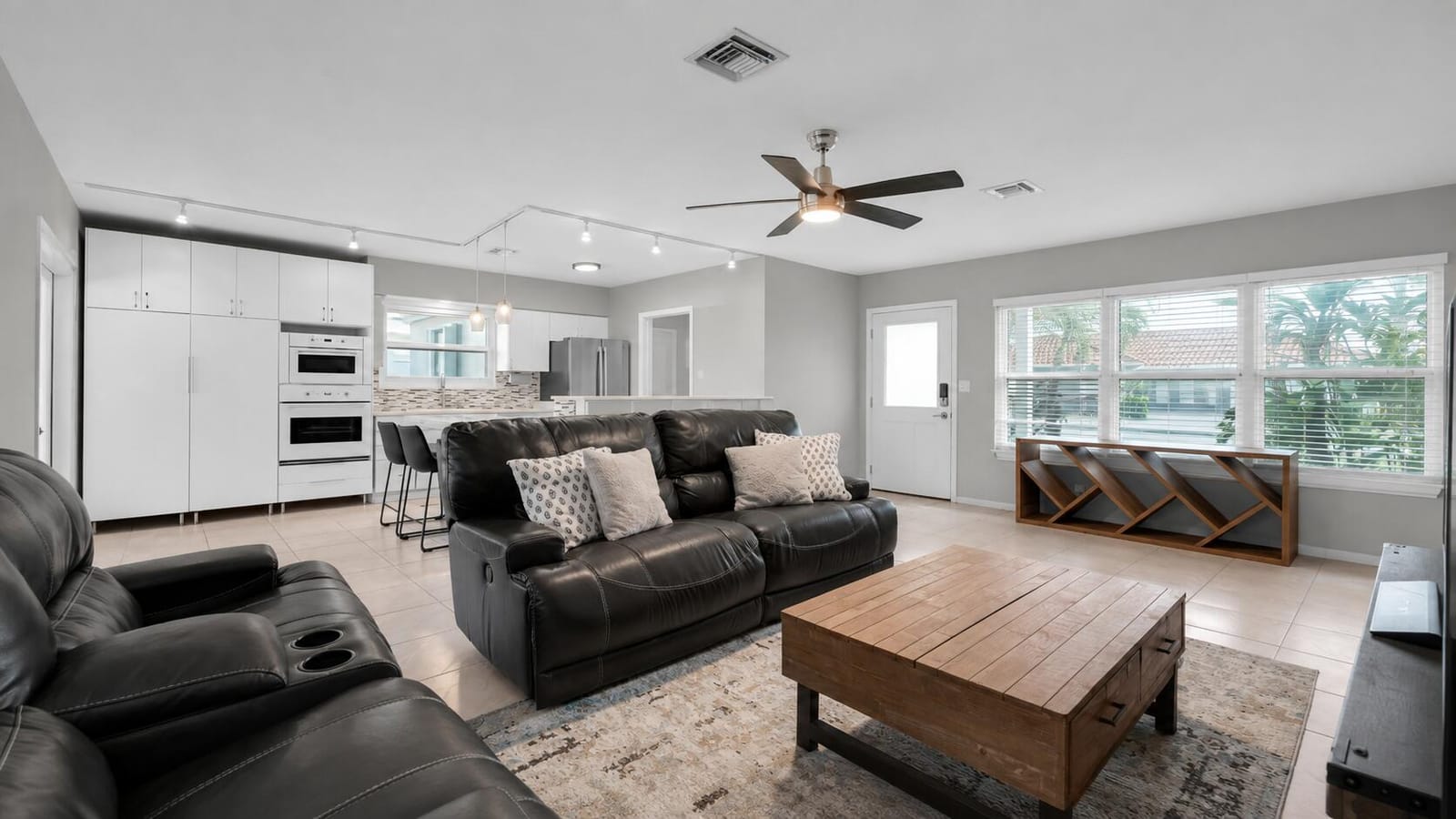 935 Nautilus Isle — photo 4