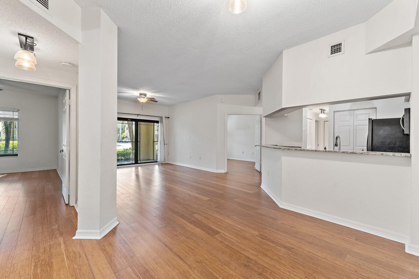 3020 ALCAZAR Place 106 — photo 6