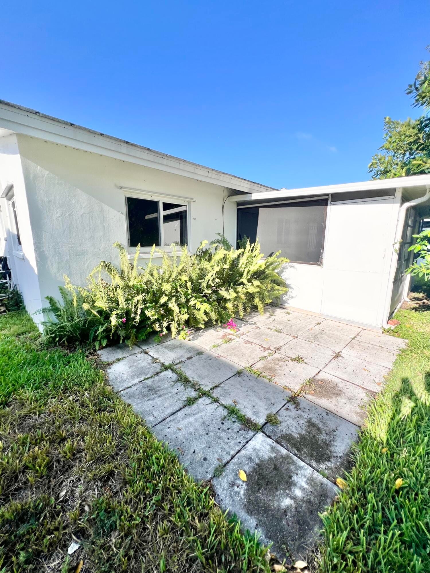 6711 NW 72nd Street, Tamarac, FL 33321 photo 2