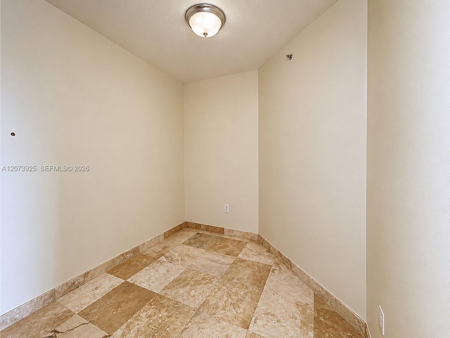 110 N Federal Highway 703 — photo 8