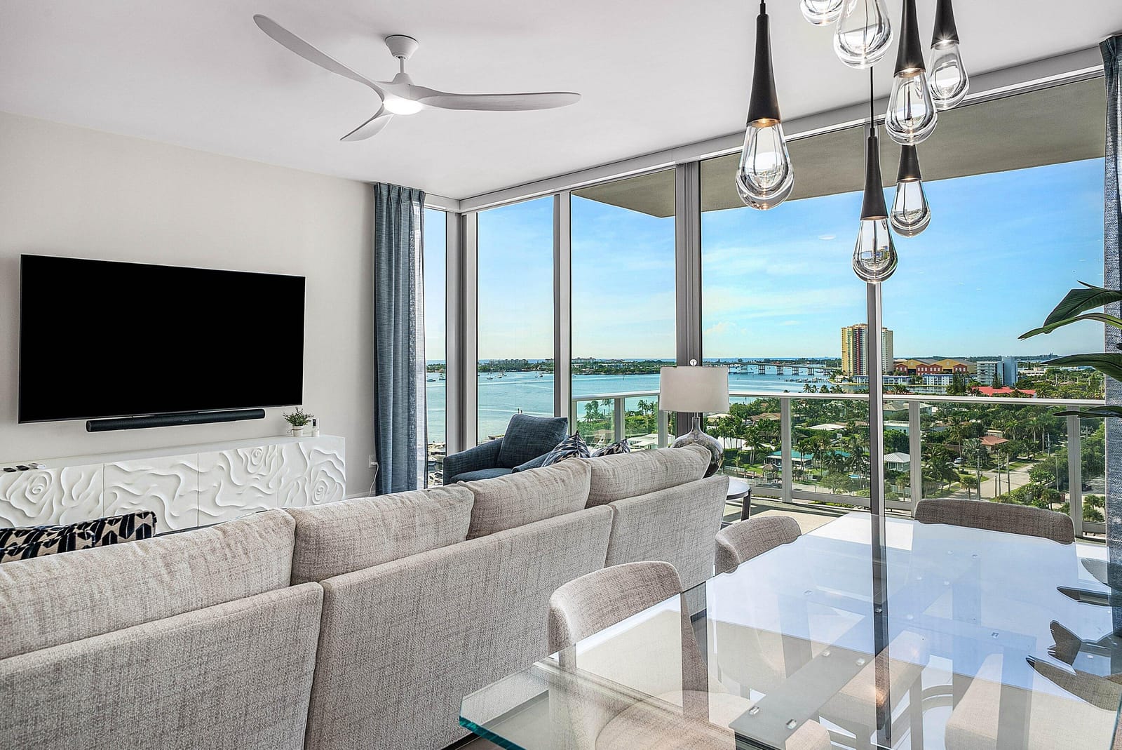 220 LAKE SHORE DR Drive 1107, Lake Park, FL 33403