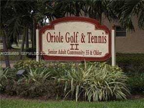 1055 Country Club Drive 402, Margate, FL 33063 photo 13