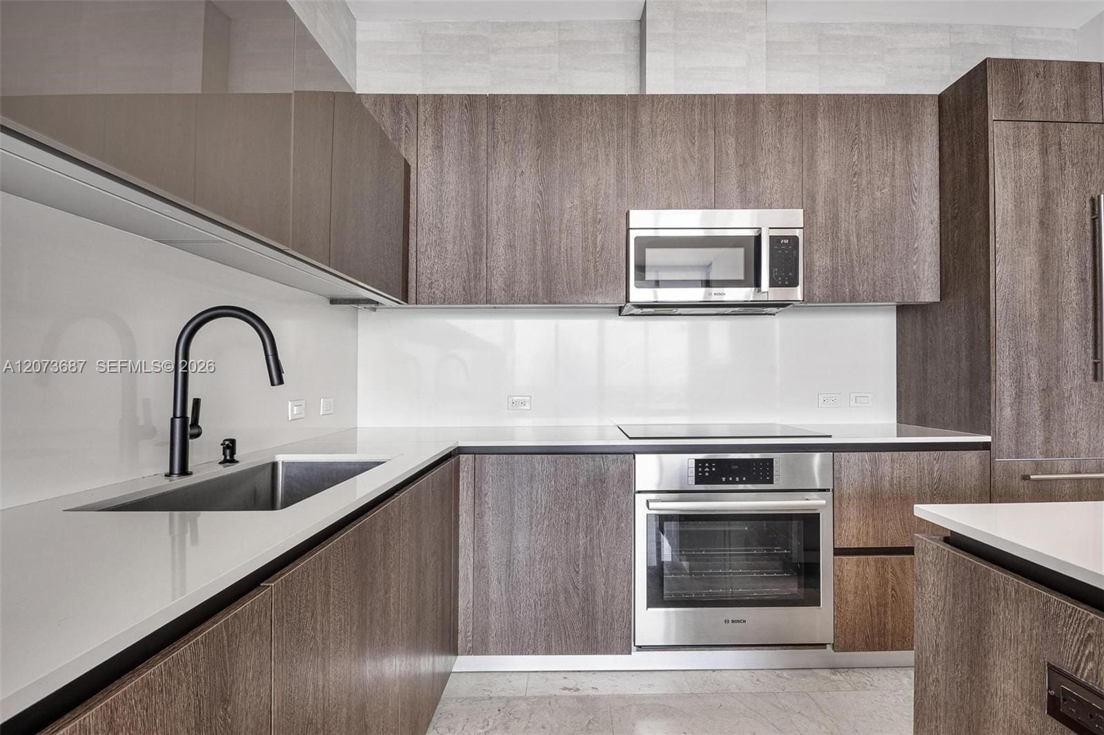 88 SW 7th Street 4004 — photo 11