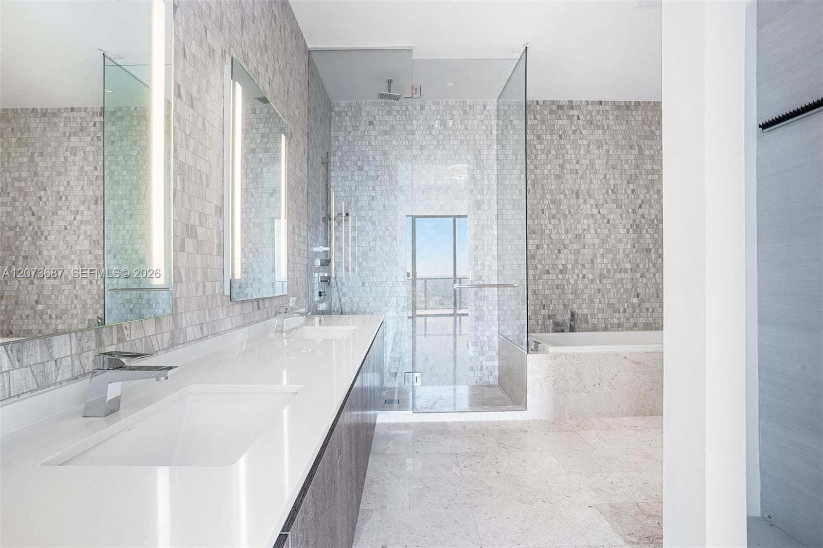 88 SW 7th Street 4004 — photo 7