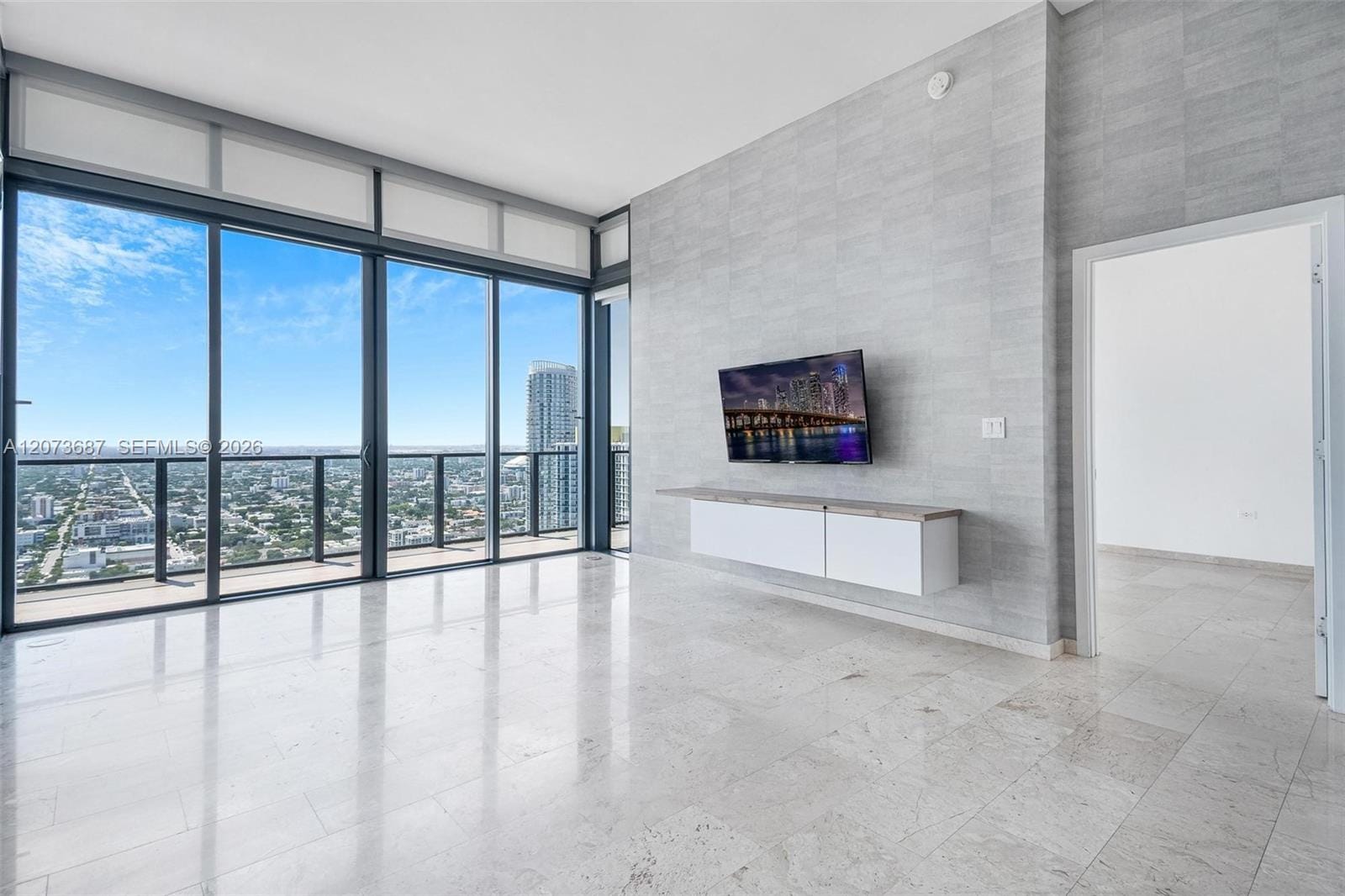 88 SW 7th Street 4004, Miami, FL 33130