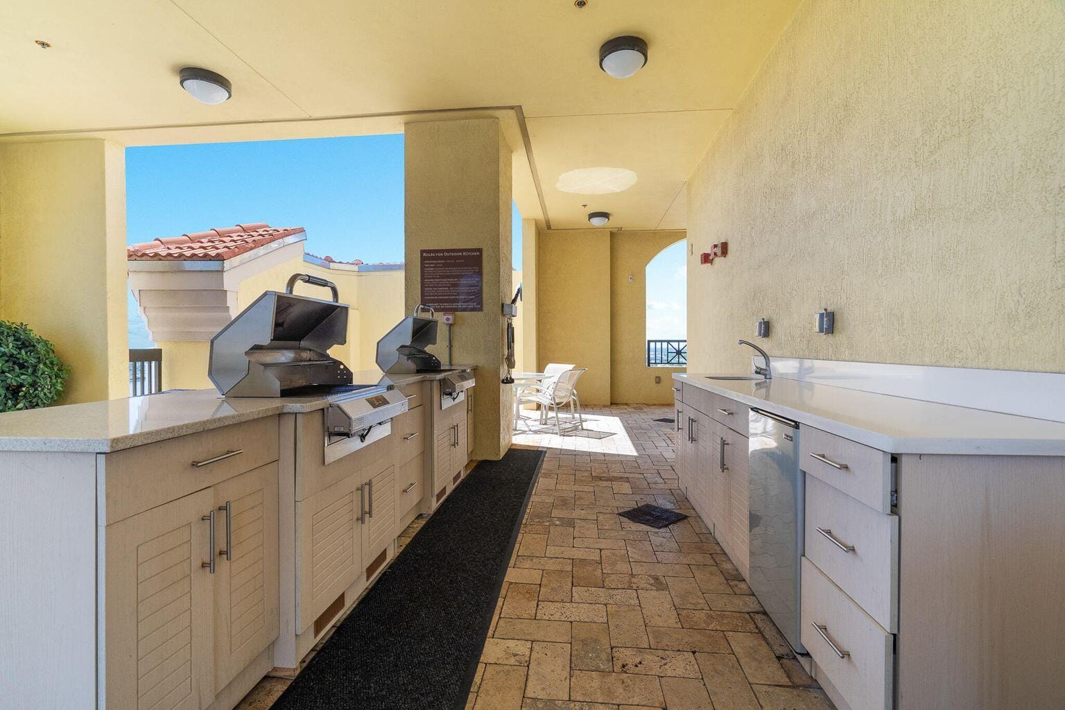 801 S Olive Avenue 403 — photo 12