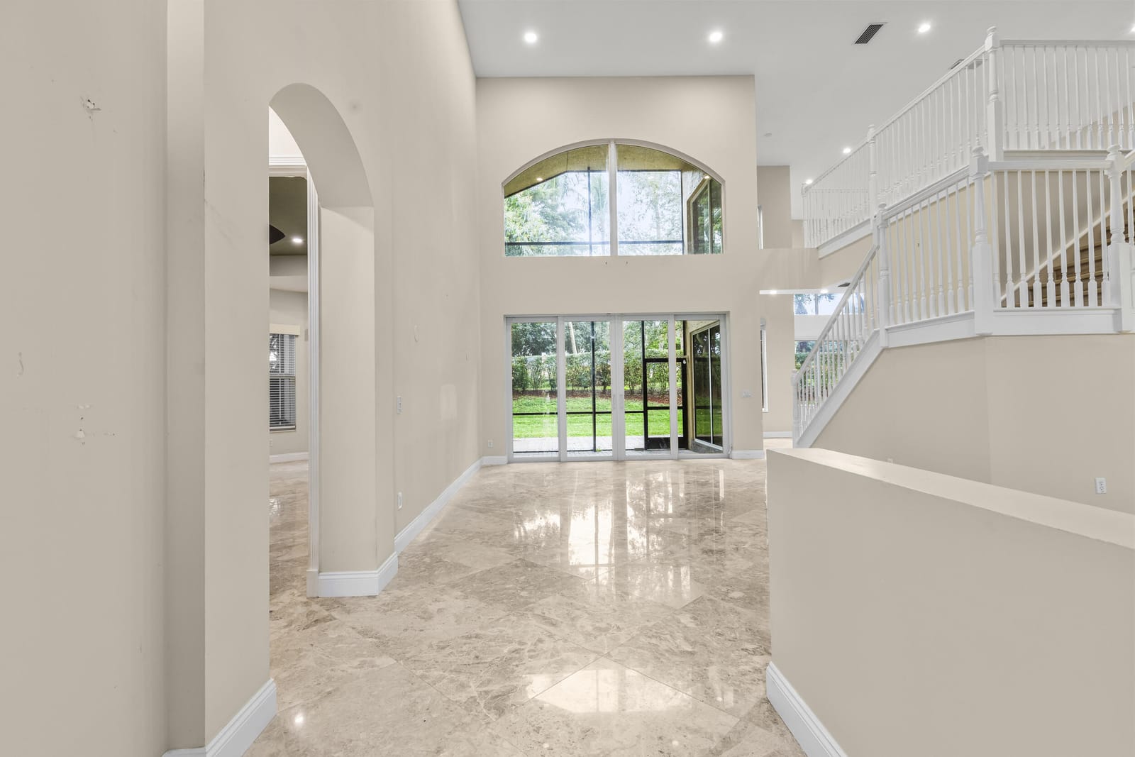 6966 Great Falls Circle — photo 3