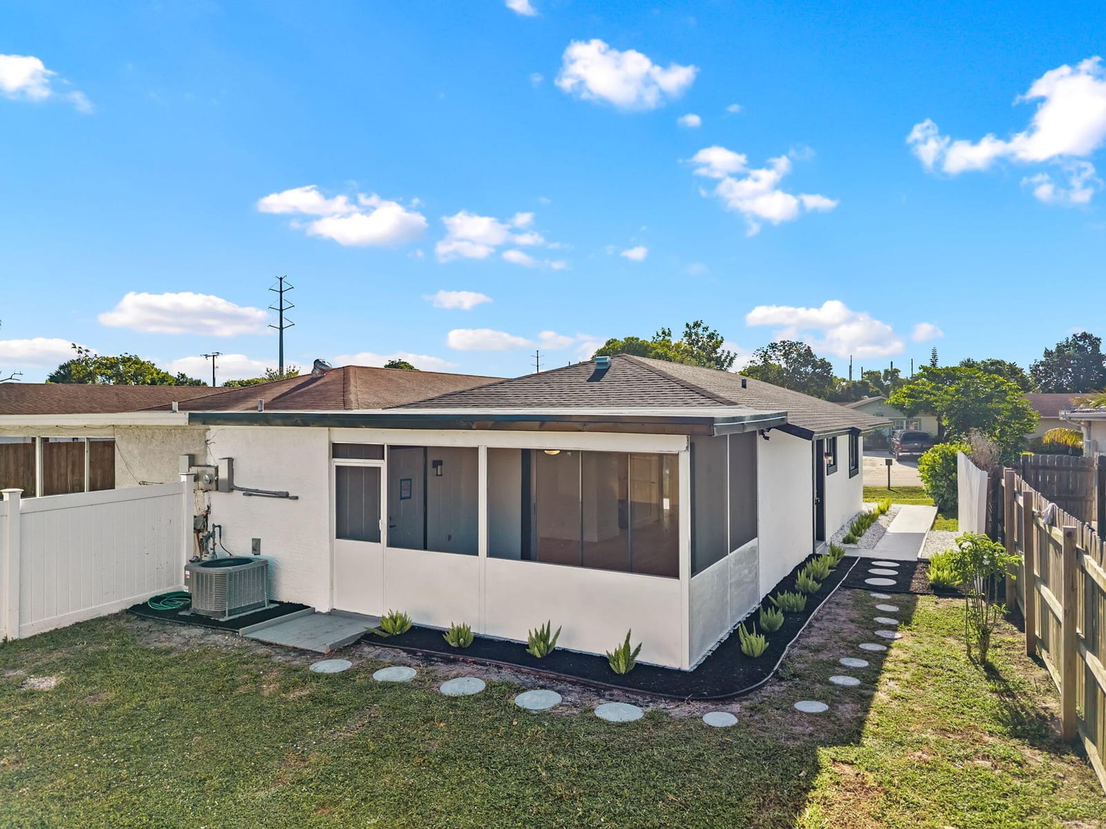 5937 CARIBBEAN Boulevard — photo 3