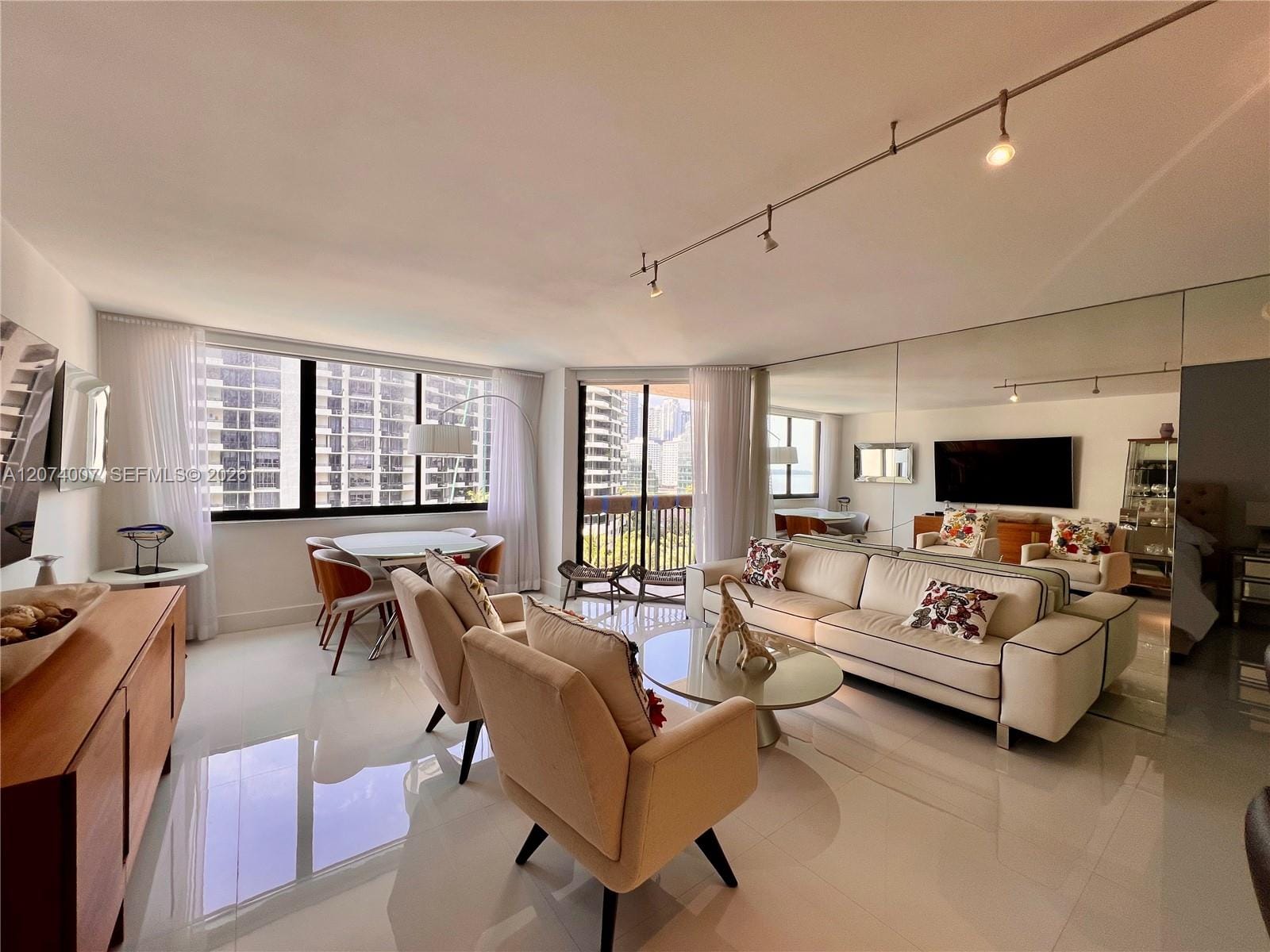 540 Brickell Key Drive 919 — photo 2