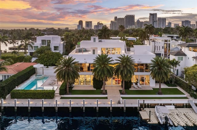 500 Isle Of Capri Drive, Venice Resub In Blks 3, Fort Lauderdale, FL