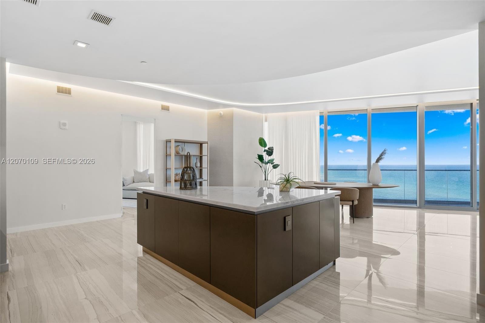 18975 Collins Avenue 600 — photo 7
