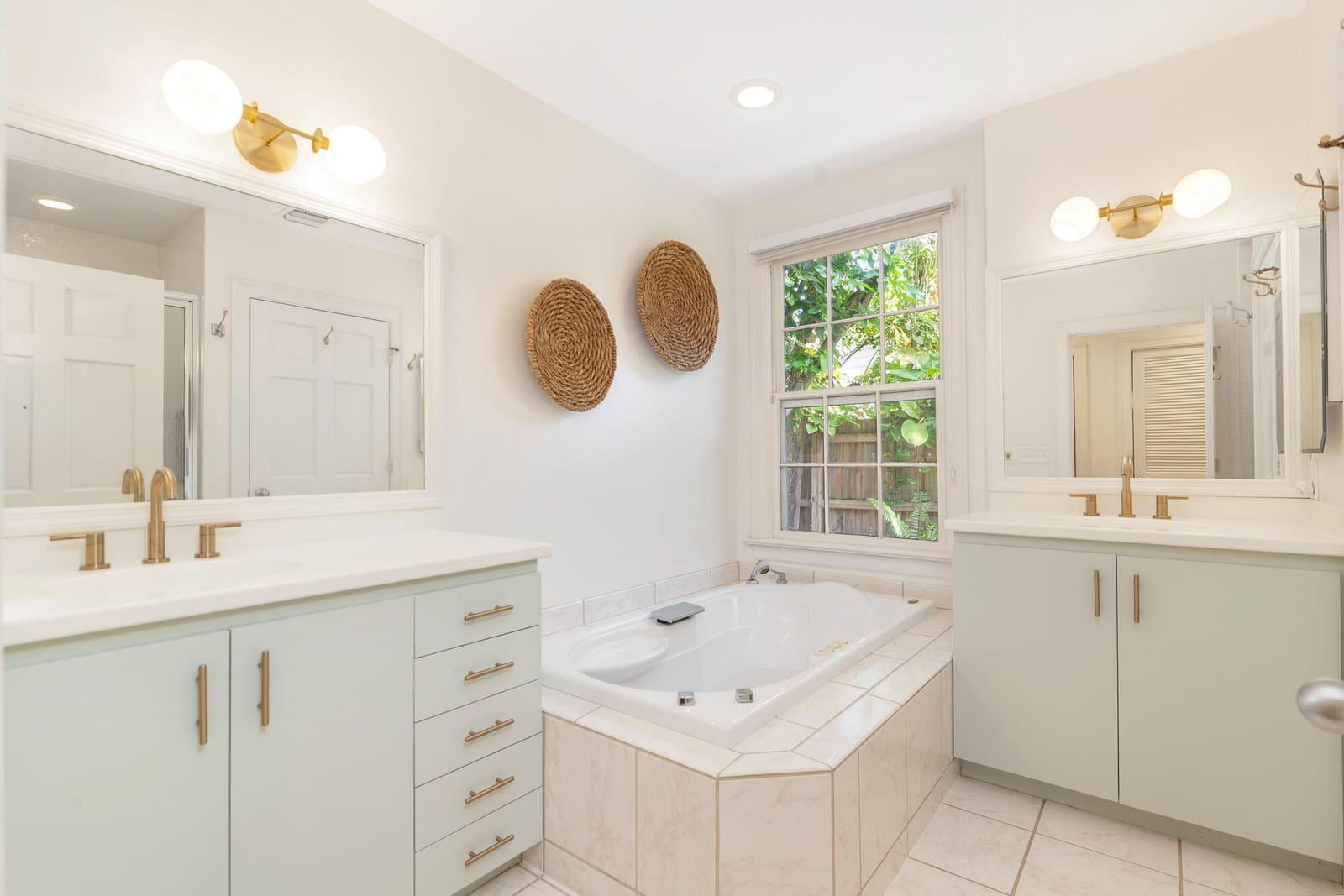 1161 N OCEAN Way — photo 9