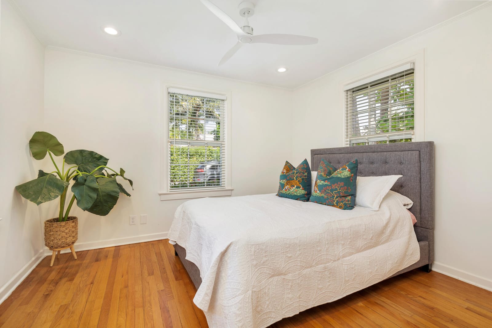 1161 N OCEAN Way — photo 10