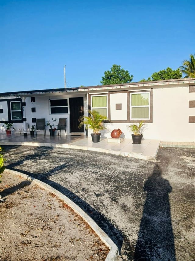 4400 SW 112th Place, Westwood Lake 1st, Miami, FL