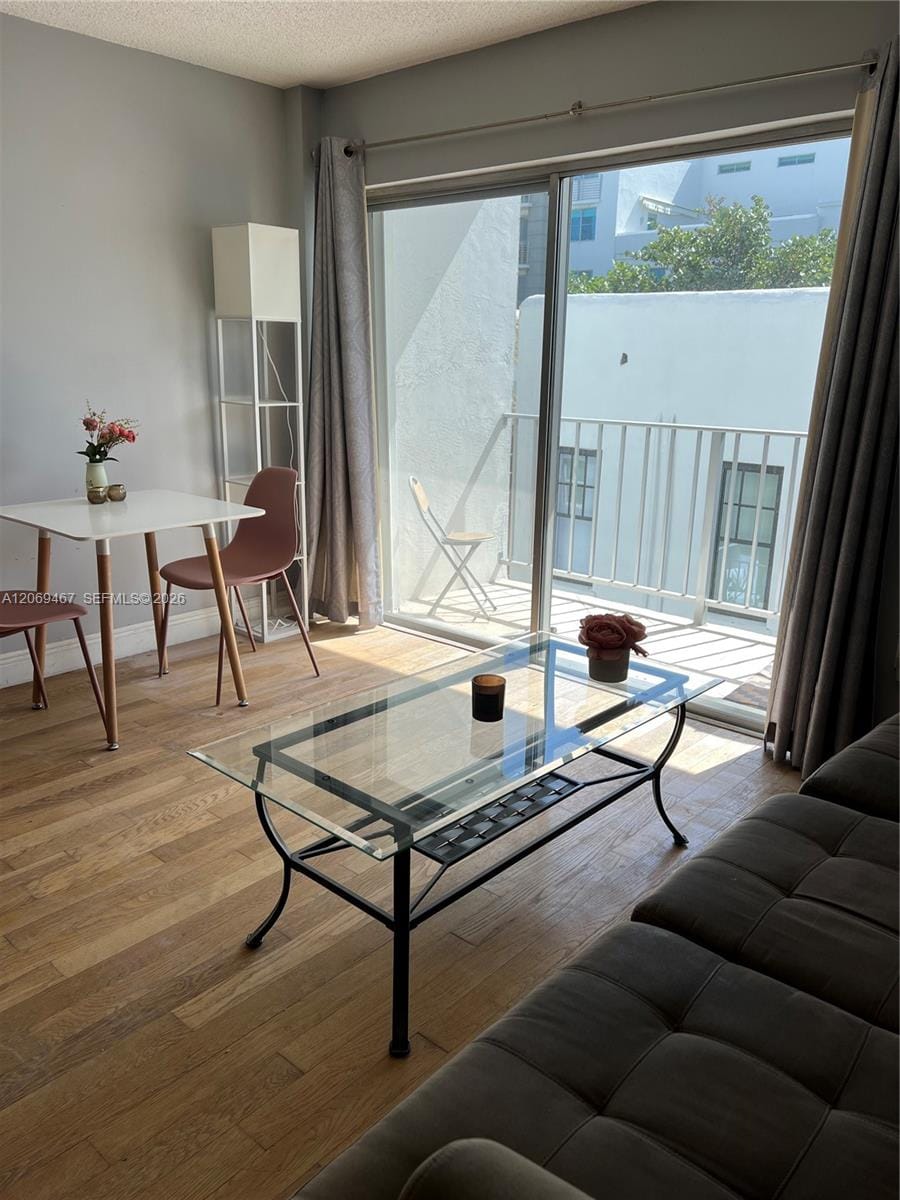 221 Meridian Avenue 305, Miami Beach, FL 33139 photo 2