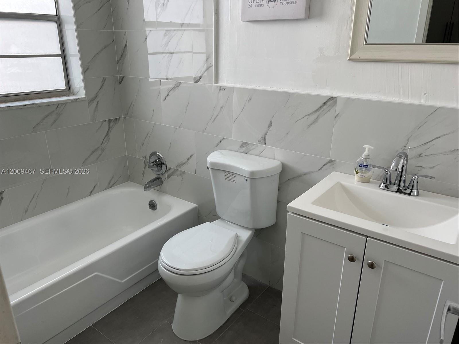 221 Meridian Avenue 305, Miami Beach, FL 33139 photo 10