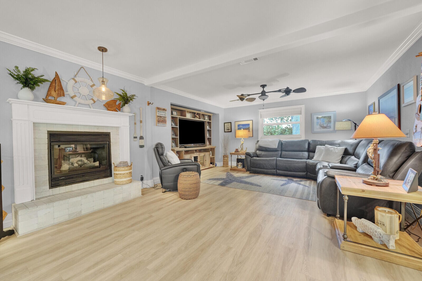 10015 DAISY Avenue — photo 8