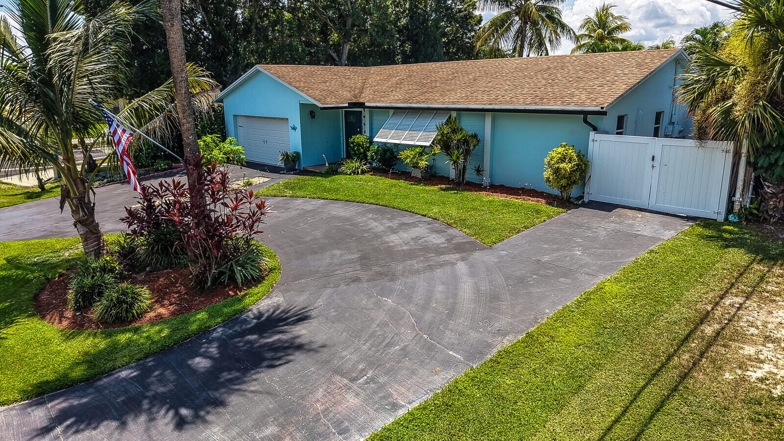 10015 DAISY Avenue, Palm Beach Gardens, FL 33410