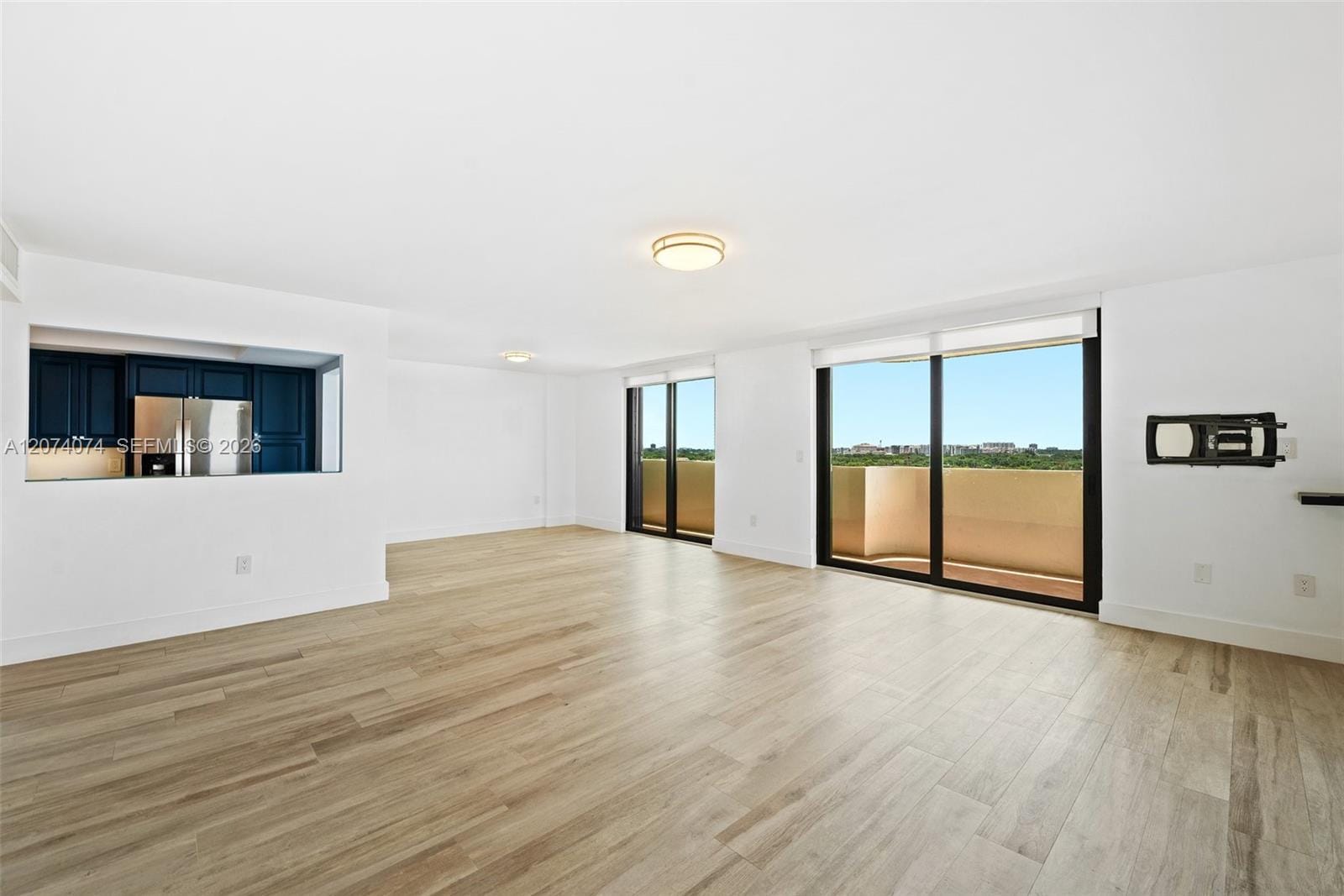 600 Biltmore Way 1214 — photo 5