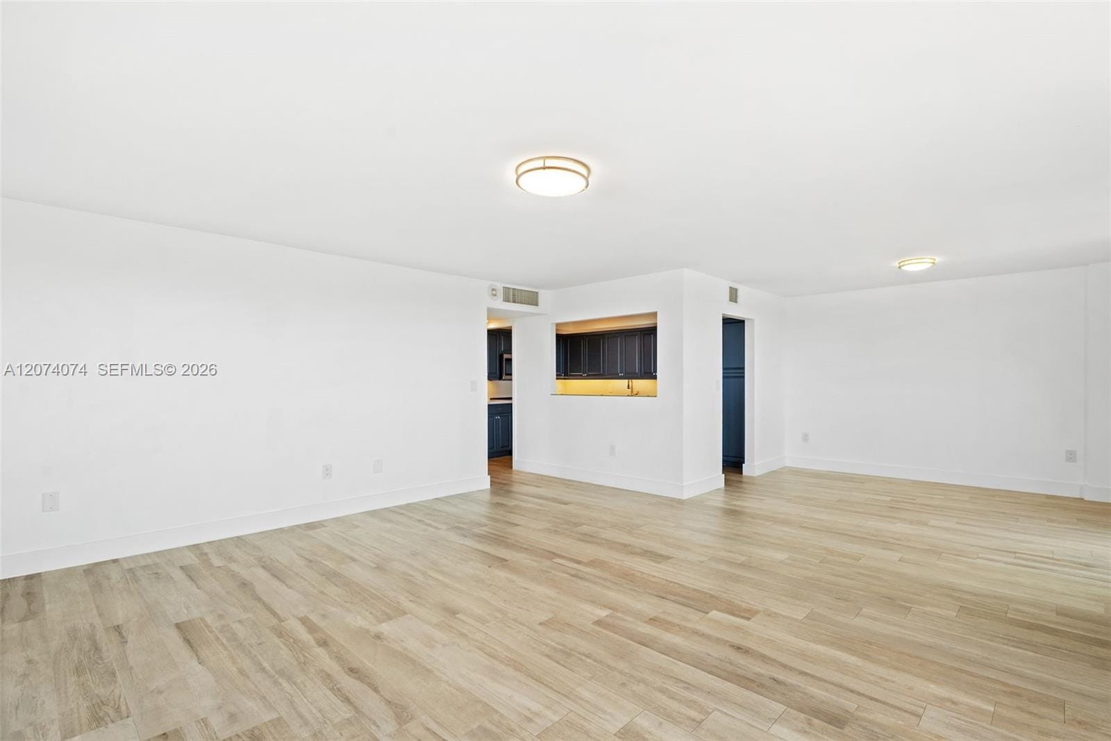 600 Biltmore Way 1214 — photo 10