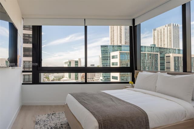 225 N Miami Avenue 1702, District 225, Miami, FL