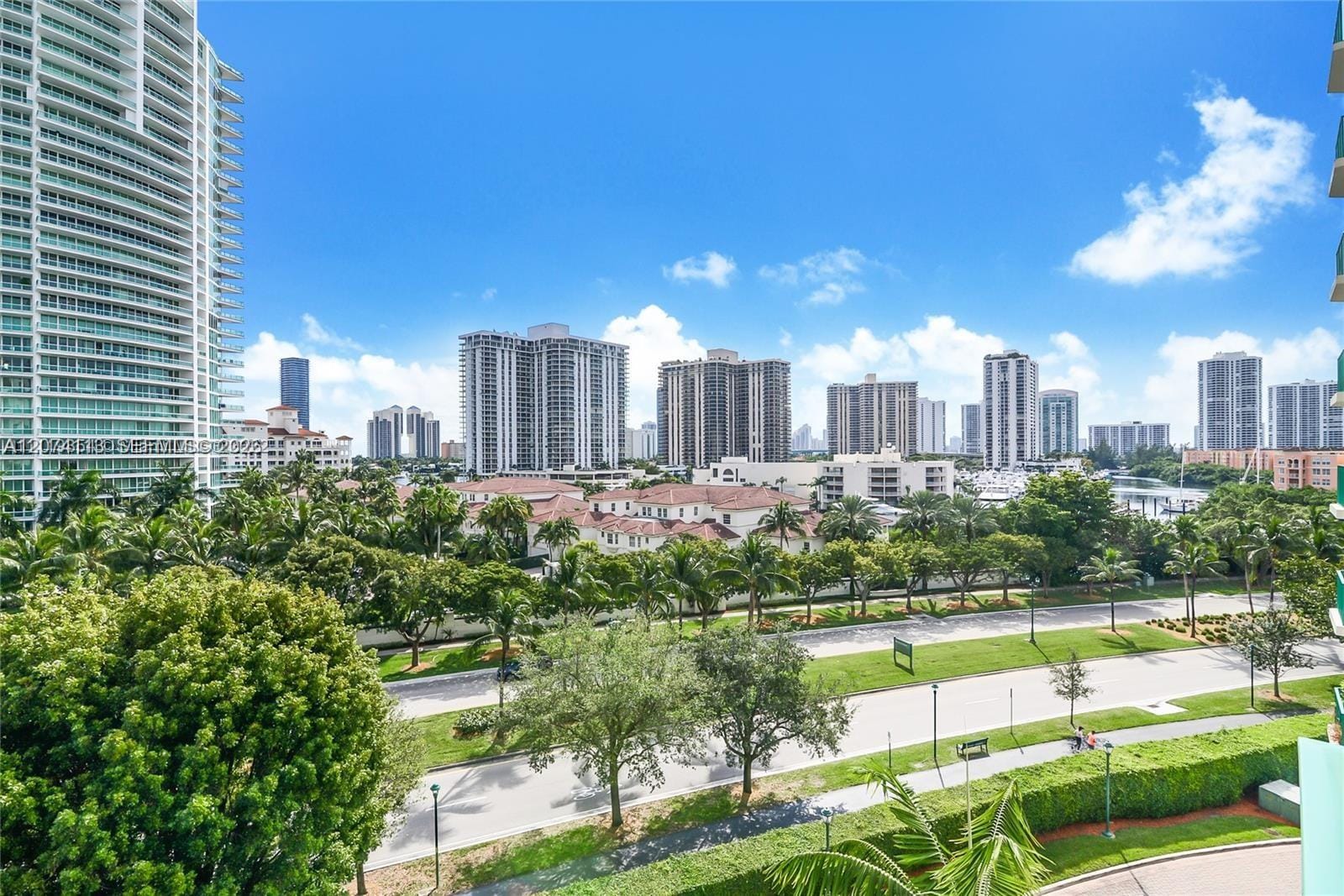 19900 E Country Club Drive 620, Aventura, FL 33180 photo 14