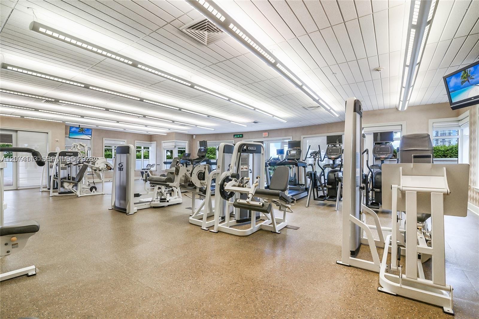 19900 E Country Club Drive 620, Aventura, FL 33180 photo 16