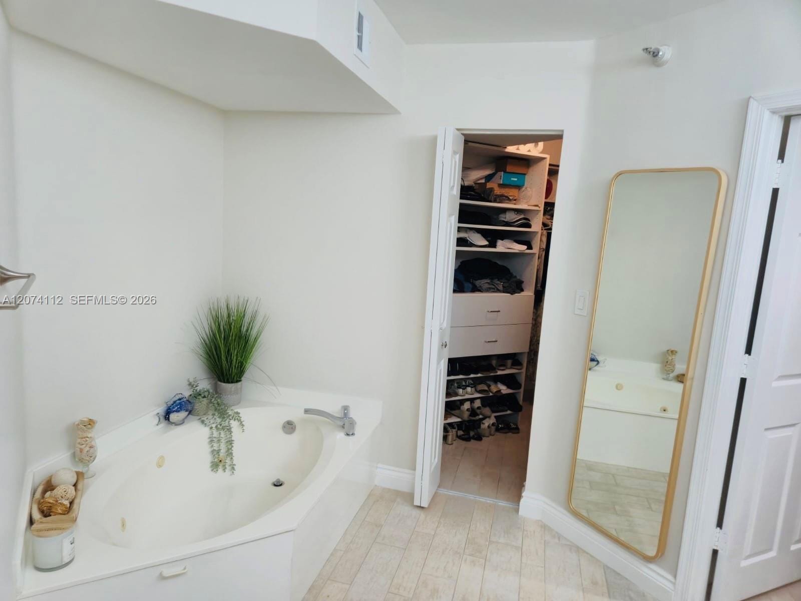 3530 Mystic Pointe Drive 2215, Aventura, FL 33180 photo 16