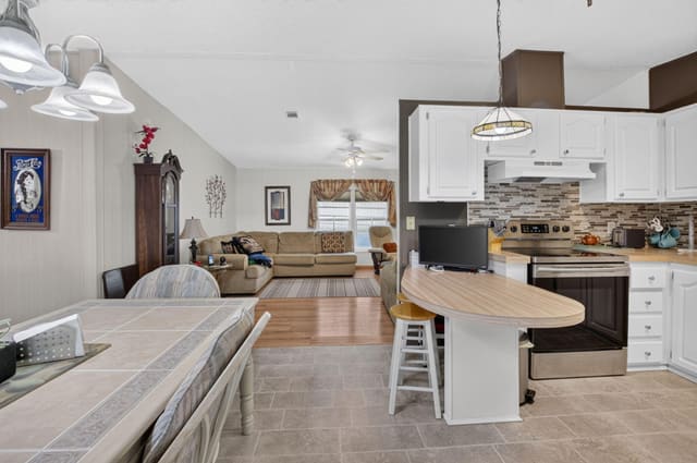 51003 Galina Bay, sold in Jamaica Bay Mobile Home Co Op, Boynton Beach, FL