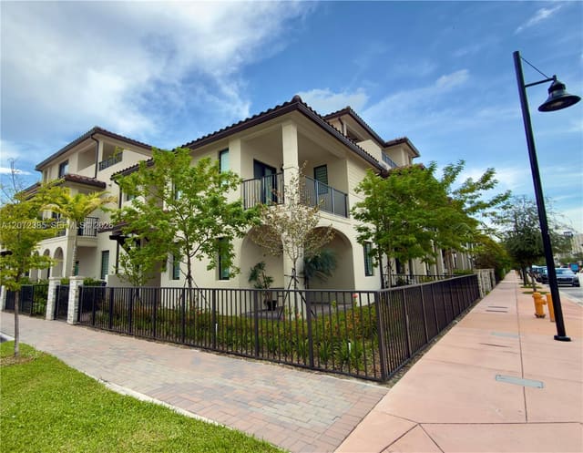 8388 NW 49th Street, Doral, FL 33166