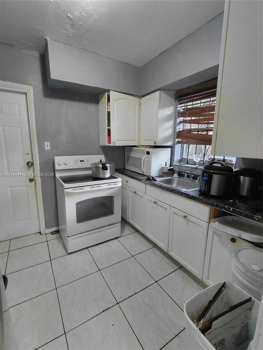 1530 NW 68th Terrace — photo 4