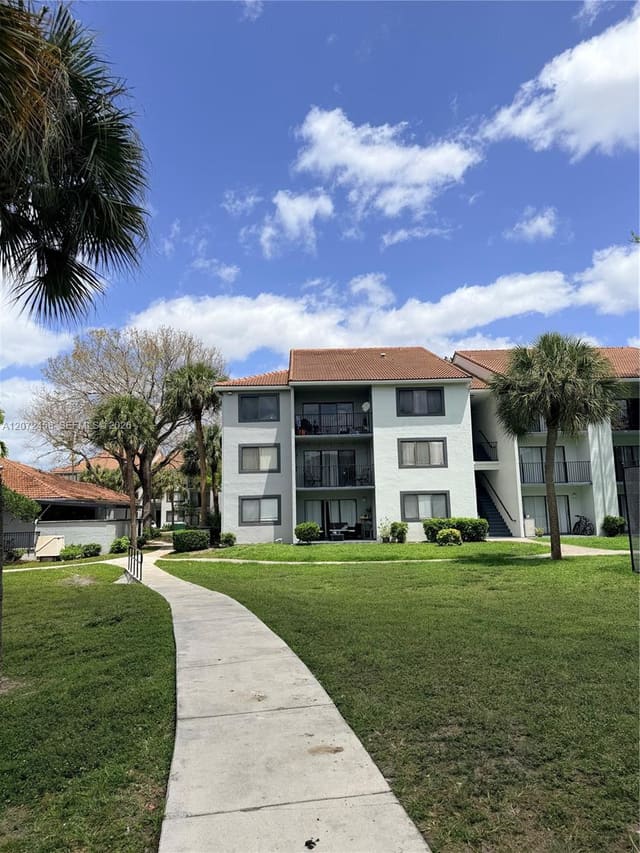 9250 W Atlantic Boulevard 936, Coral Springs, FL 33071