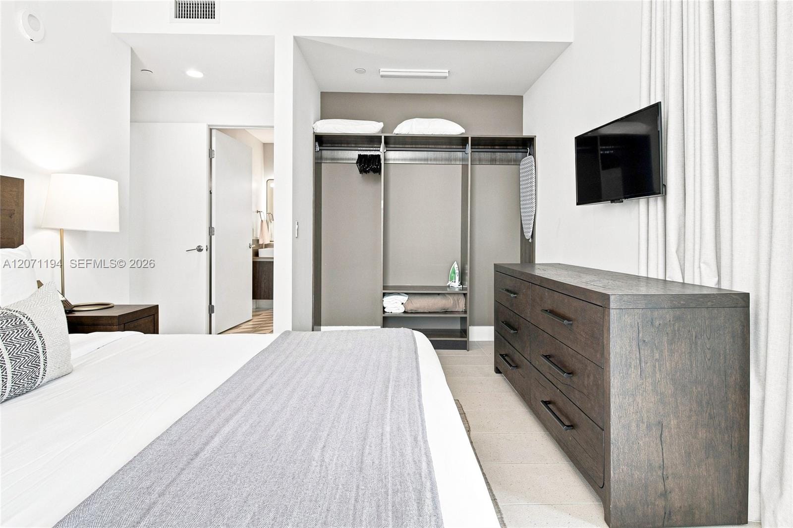 159 NE 6th Street 5102, Miami, FL 33132 photo 27