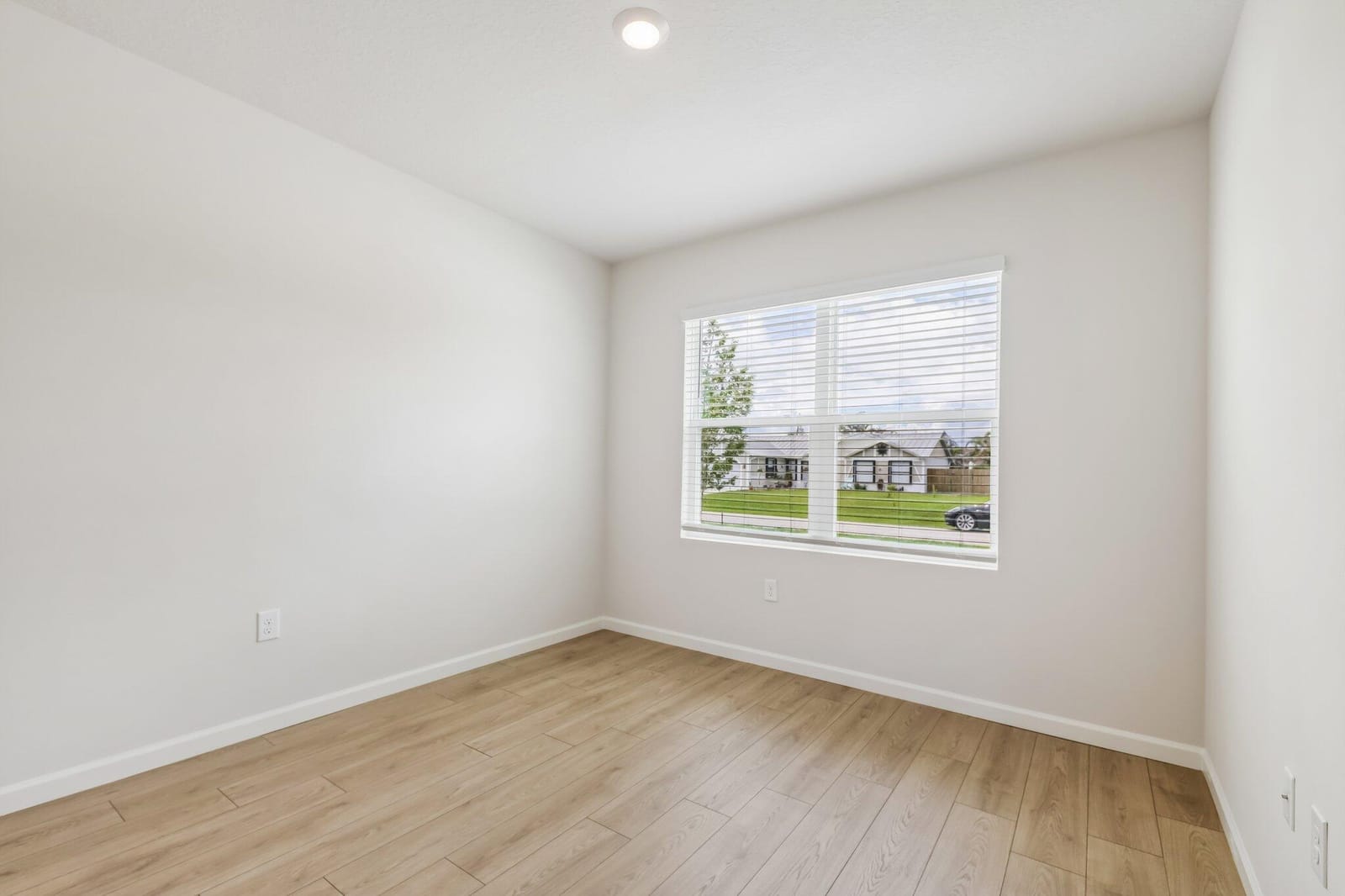 681 SE DELANCEY Lane — photo 10