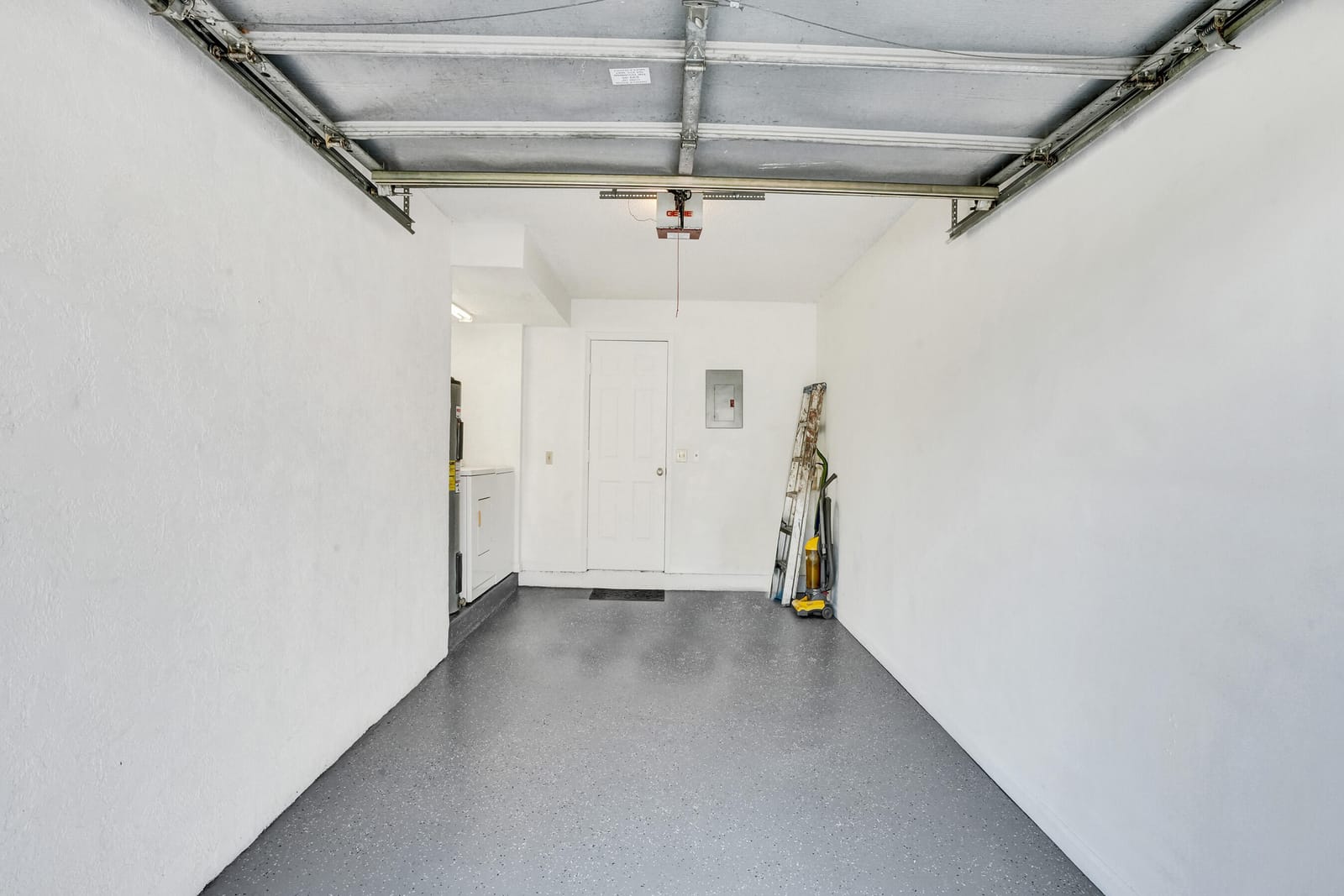 12 VIA DE CASAS SUR 101 — photo 12