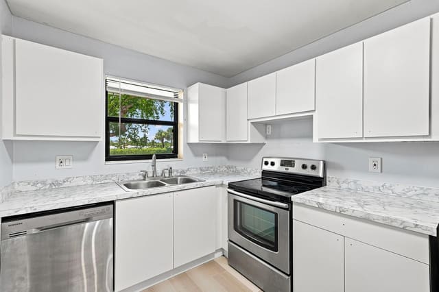 2181 W Woolbright Road N201, Boynton Beach, FL 33426