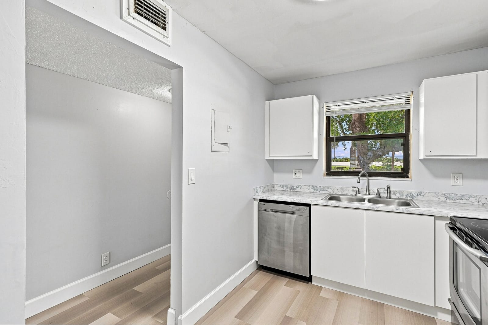 2181 W Woolbright Road N201 — photo 5