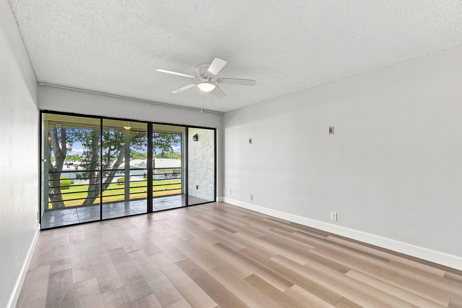 2181 W Woolbright Road N201 — photo 8