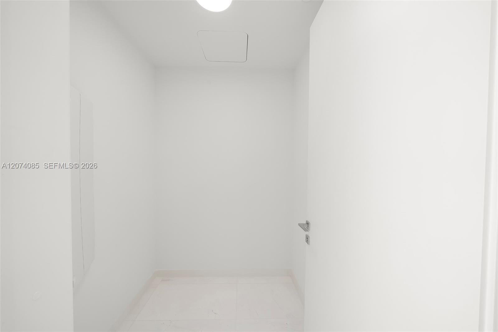300 Biscayne Blvd Way 4605, Miami, FL 33131 photo 12