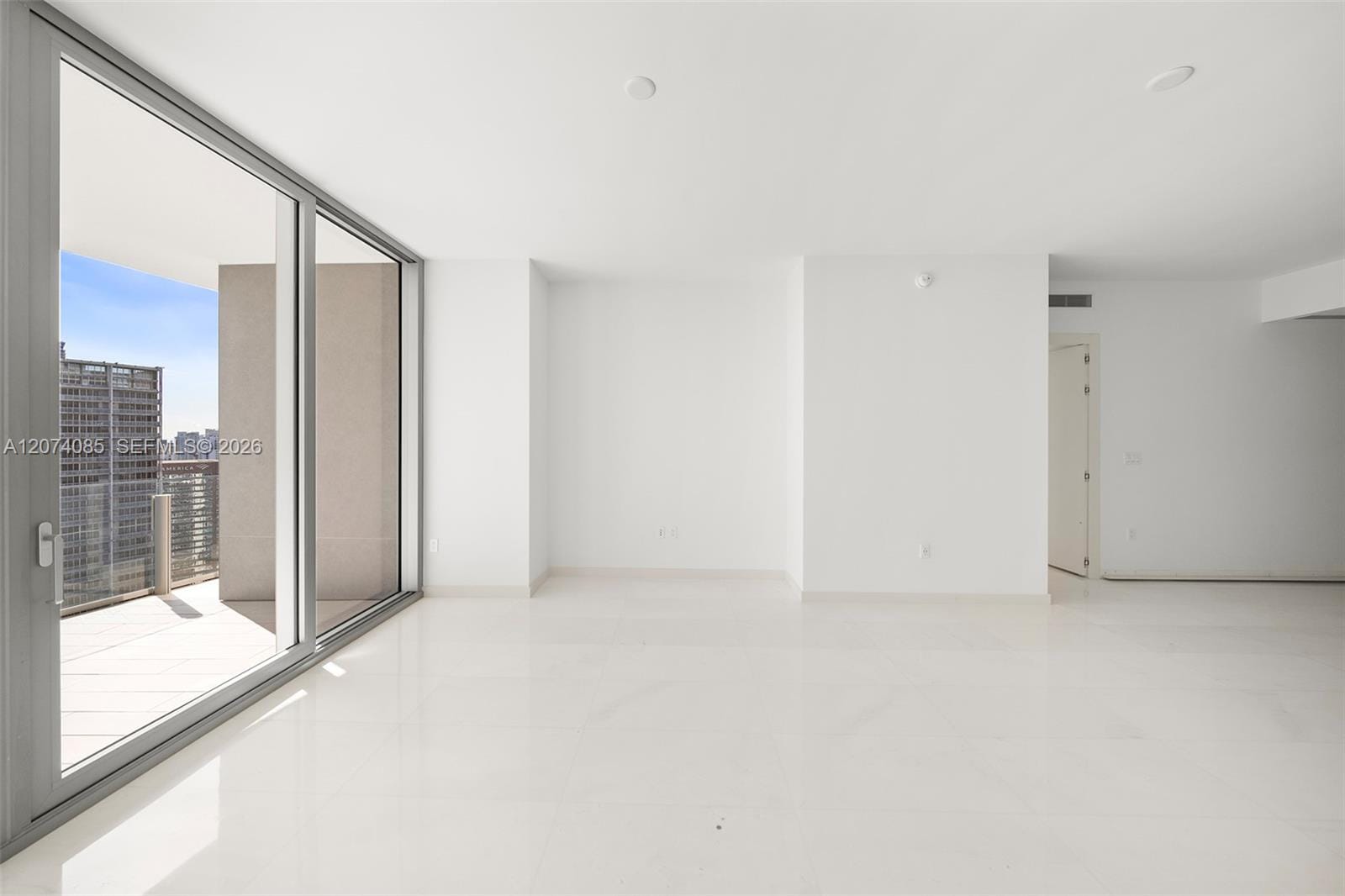 300 Biscayne Blvd Way 4605, Miami, FL 33131 photo 6