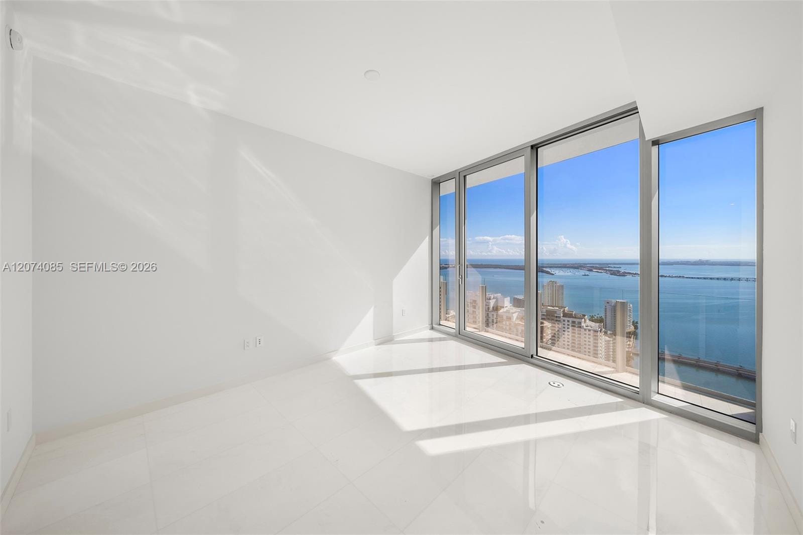 300 Biscayne Blvd Way 4605, Miami, FL 33131 photo 7
