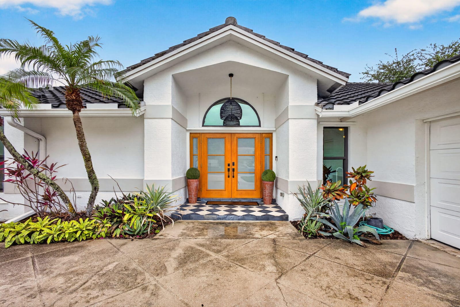 12897 LA ROCHELLE Circle — photo 3