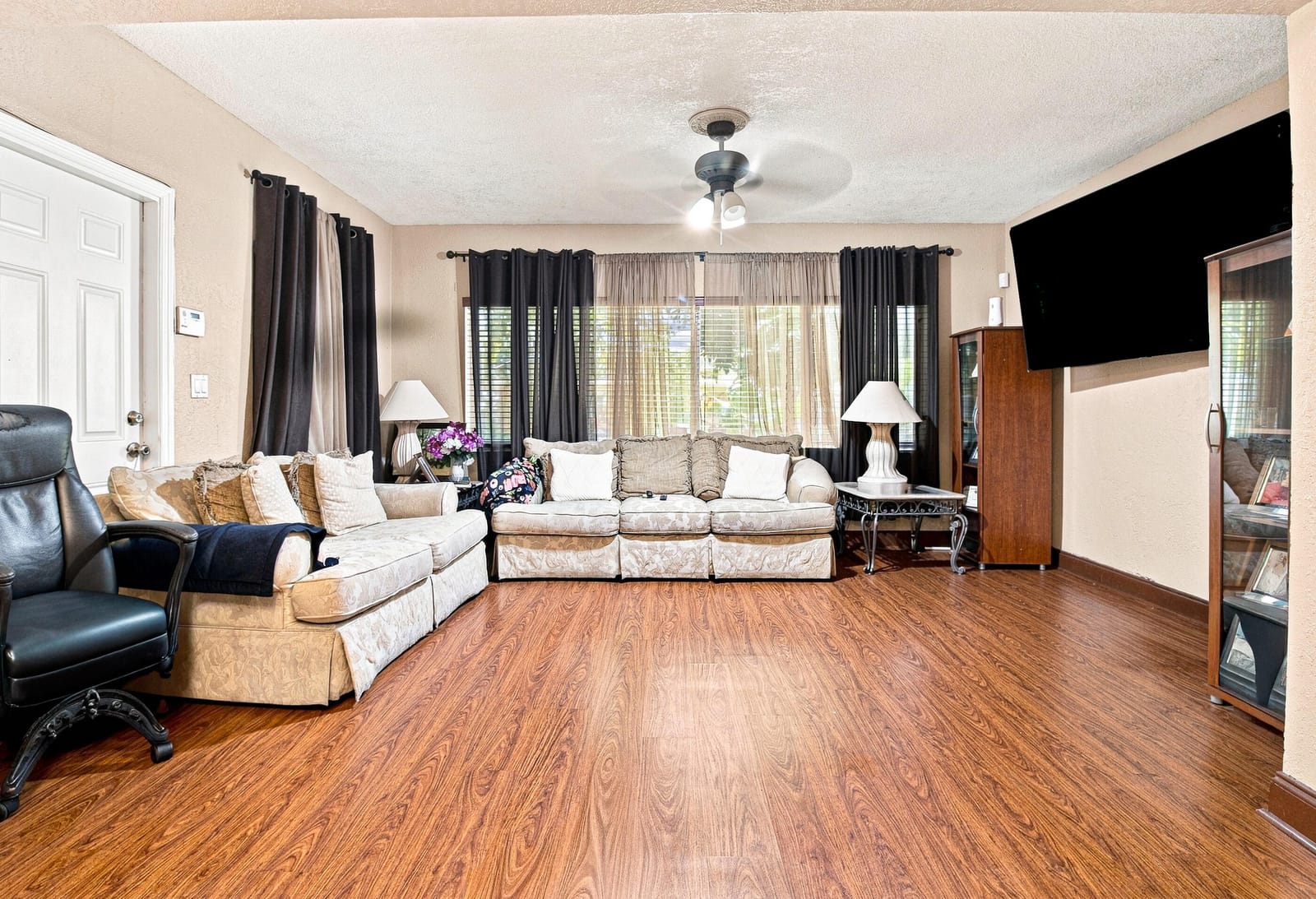 655 W MELROSE Circle — photo 5