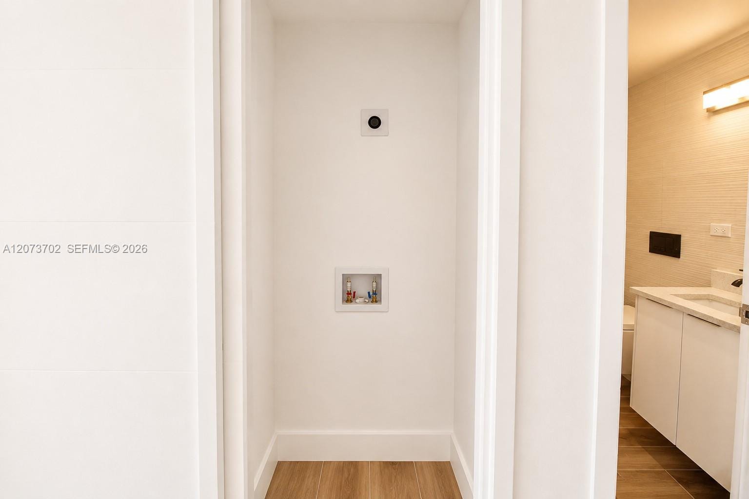 5601 Collins Avenue 1009 — photo 12