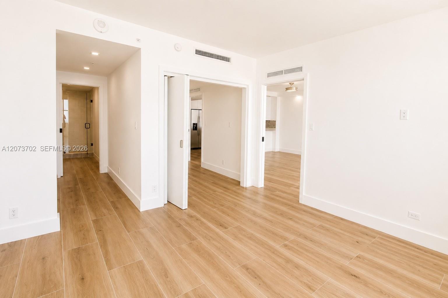 5601 Collins Avenue 1009 — photo 3