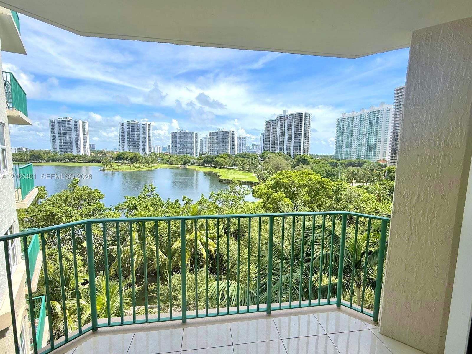 20000 E Country Club Drive 612, Aventura, FL 33180