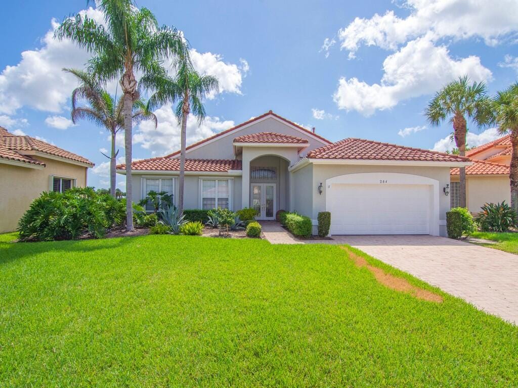 204 NW Liseron Way, Port St. Lucie, FL 34986 photo 2